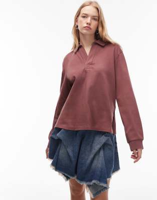 ASOS DESIGN - Langärmliges T-Shirt in dunklem Rosé mit Rugby-Kragen-Rot