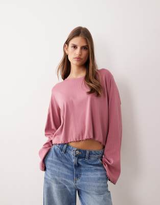 ASOS DESIGN - Langärmliges T-Shirt in Staubrosa mit Kräuselsaum
