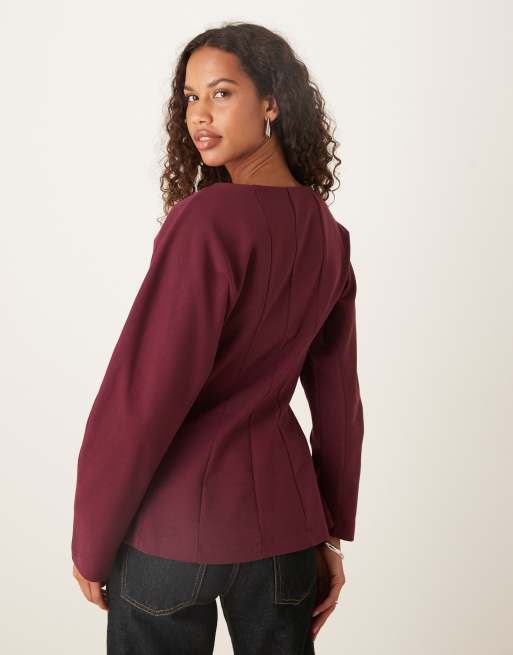 ASOS DESIGN – Langärmliges, tailliertes T-Shirt in Beerenrot mit Ziernaht, 4 von 4
