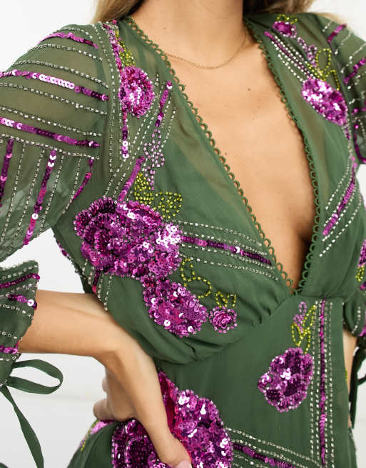 ASOS DESIGN – Langärmliges, verziertes Minikleid in Grün mit Spitzeneinsatz und Godet-Details, 4 von 4