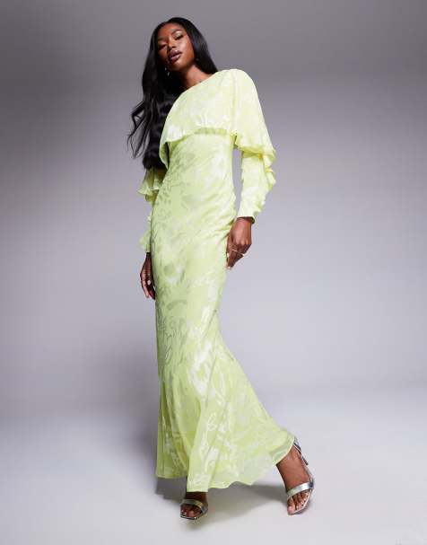 ASOS DESIGN – Langärmliges, weich fallendes Maxikleid aus Jacquard in Soft-Limette mit Cape-Detail und Blumenmuster - view 1