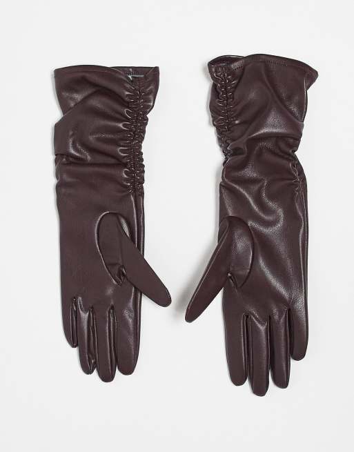 ASOS DESIGN - Lange bordeauxrøde handsker i imiteret læder med rynkede detaljer, 3 af 3