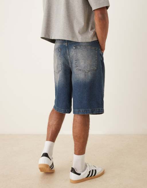 ASOS DESIGN - Lange denim jorts met plooizak in mid wash blauw, 3 van 5