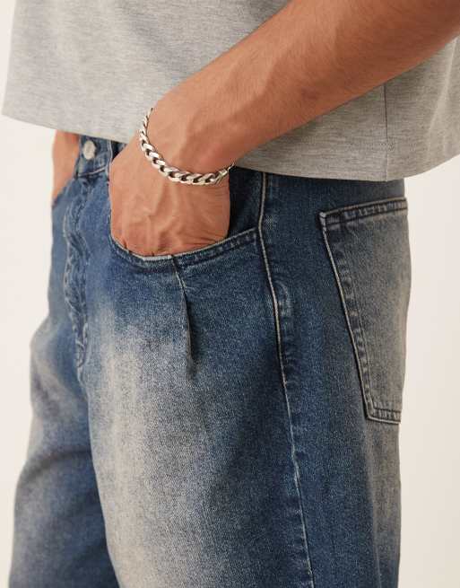 ASOS DESIGN - Lange denim jorts met plooizak in mid wash blauw, 4 van 5