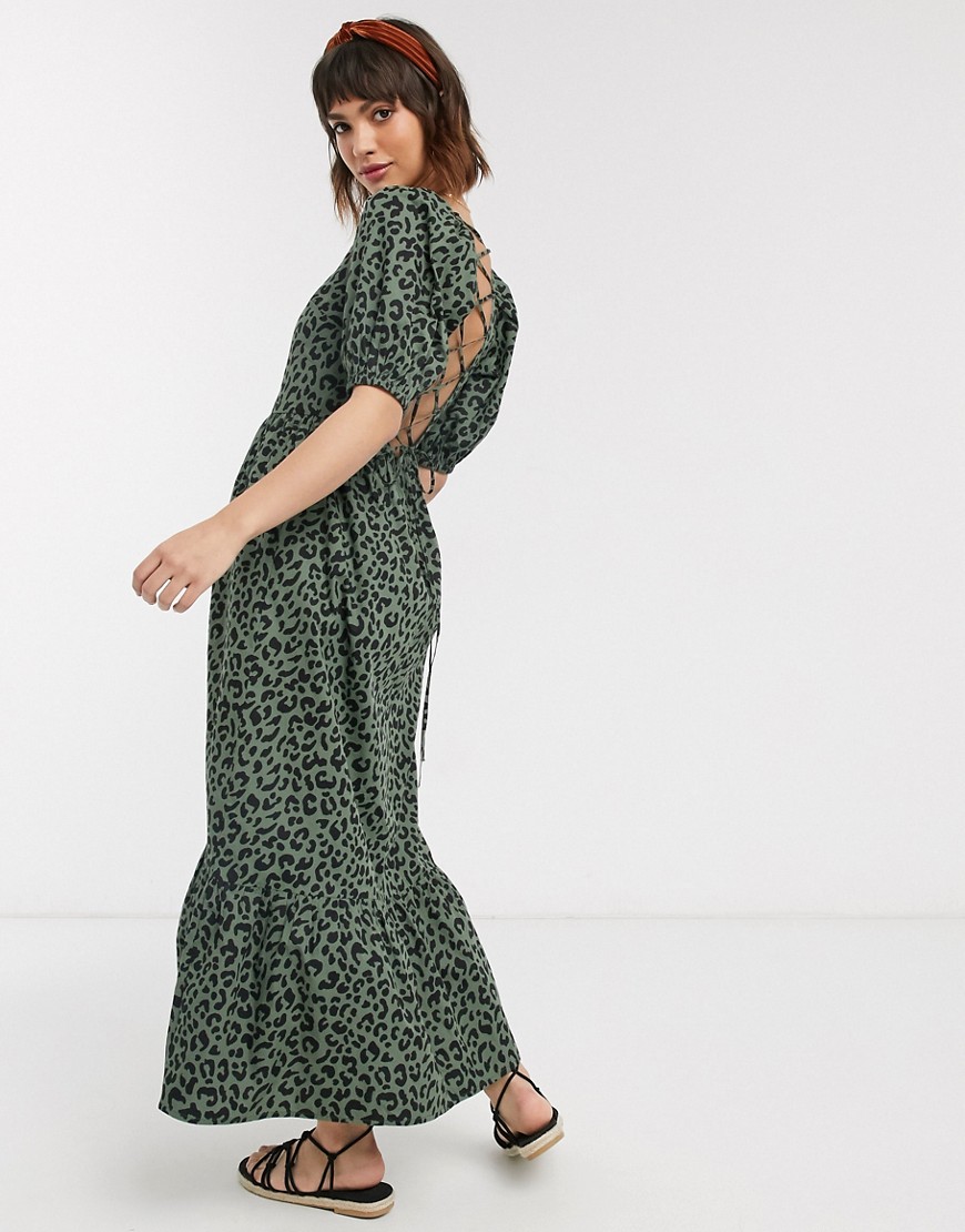 ASOS DESIGN - Lange gelaagde jurk met pofmouwen, open achterkant en luipaardprint-Groen