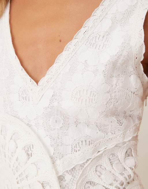 ASOS DESIGN - Lange jurk met V-hals en gehaakte buste in wit, 3 van 4
