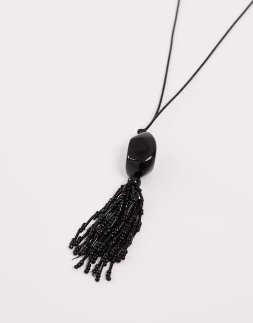 ASOS DESIGN – Lange Kordelhalskette in Schwarz mit Quastenanhänger, 3 von 4