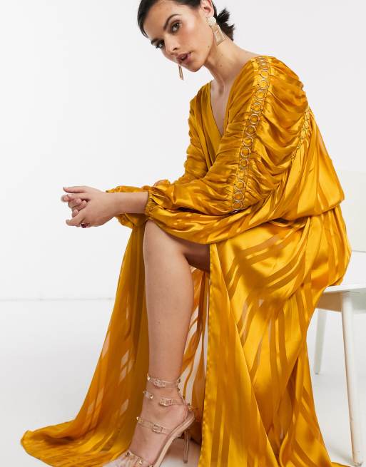 ASOS DESIGN Lange satijnen jurk met ingezette ketting en strepen