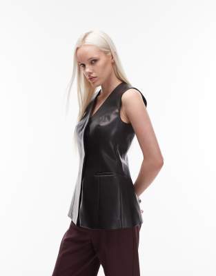 ASOS DESIGN - Lange Weste aus Kunstleder in Schwarz