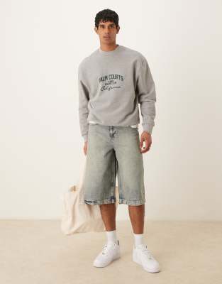 Länger geschnittene Jeans-Jorts in verwaschenem Grau Grau 52