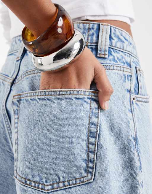 ASOS DESIGN – Längere Jeansshorts in blassem Vintage-Blau mit A-Linien-Schnitt, 4 von 5