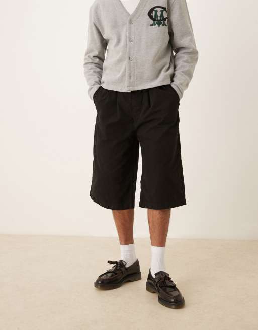 ASOS DESIGN – Längere Shorts in Schwarz mit Gürtel und Bundfalten, 5 von 5