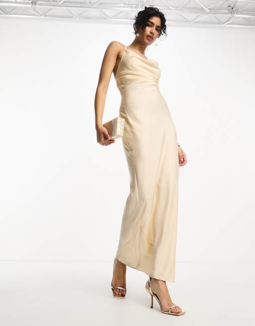 ASOS DESIGN – Langes Satin-Schlupfkleid in Austernweiß mit schmalen Trägern, 3 von 4