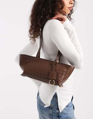 ASOS DESIGN - Längliche Schultertasche in Schokobraun in Weboptik-Brown