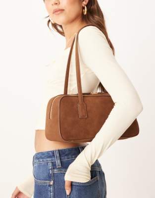 ASOS DESIGN - Längliche, strukturierte Leder-Bowling-Tasche in Hellbraun