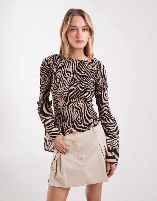 ASOS DESIGN - Langærmet bluse med rynker og zebraprint, 2 af 4