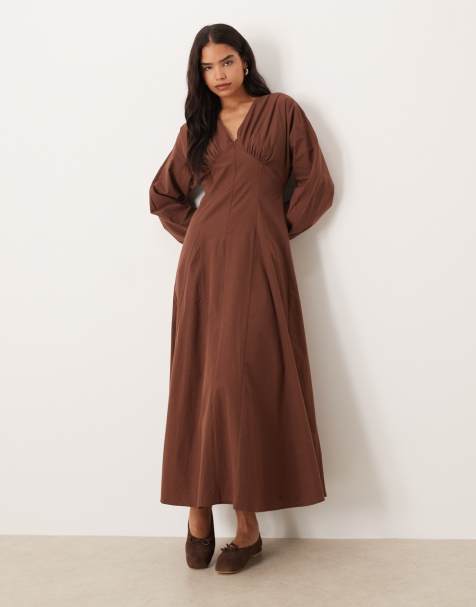ASOS DESIGN - Langærmet chokoladebrun maxikjole i poplin med v-hals - view 1