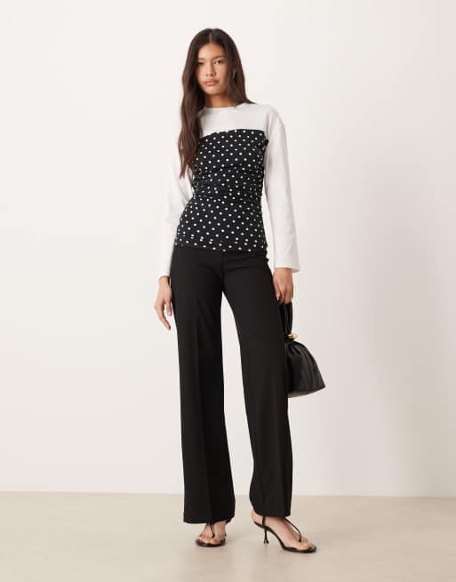 ASOS DESIGN - Langærmet hvid top med indsyet talje og polkaprikker, 2 af 4