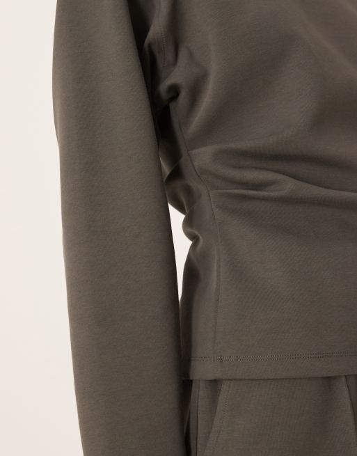 ASOS DESIGN - Langærmet koksgrå T-shirt med korset-talje og interlock-syninger - Del af sæt, 4 af 4