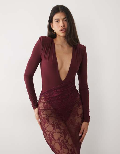 ASOS DESIGN langærmet maxi-kjole i blonder med drapering i bordeaux, 2 af 4