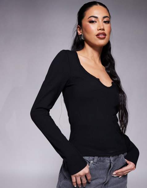 ASOS DESIGN - Langærmet og sort top i ribstrik med hakdetalje - view 1