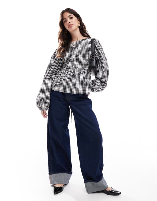 ASOS DESIGN - Langærmet poplin-bluse med rynker på ryggen og sorte gingham-tern, 3 af 4