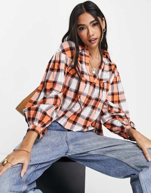 ASOS DESIGN - Langærmet smock-top i orange/sort tern