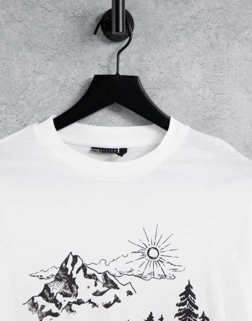 ASOS DESIGN - Langærmet T-shirt i hvid bomuld med tegnet print af bjergtinder - WHITE, 2 af 4