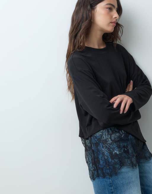 ASOS DESIGN langærmet T-shirt med asymmetrisk blondekant i sort, 2 af 5
