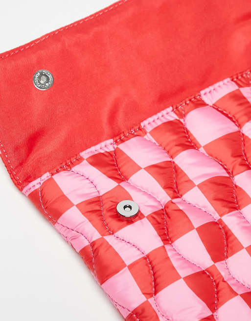 ASOS DESIGN - Laptophoes met dambordprint in roze en rood, 2 van 4