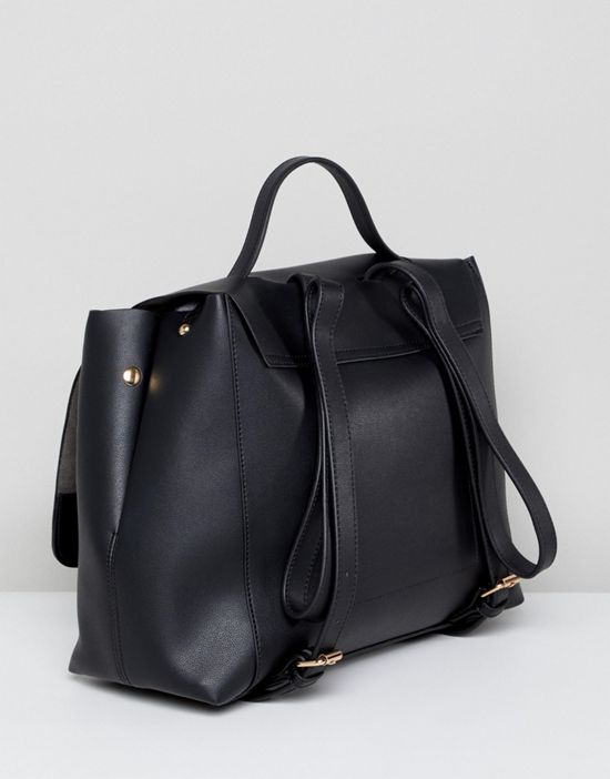 https://images.asos-media.com/products/asos-design-large-minimal-backpack/9664011-2?$n_550w$&wid=550&fit=constrain