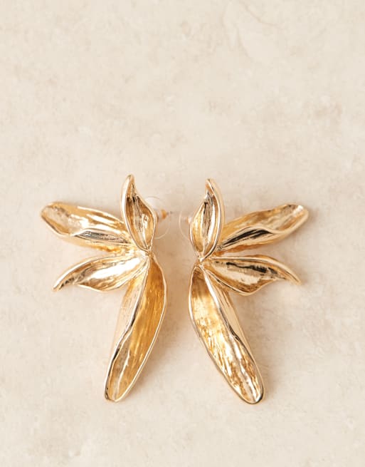 ASOS DESIGN large stud half-petal earrings in gold tone, 2 of 3