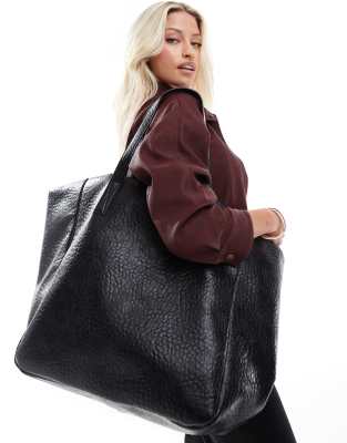 large textured tote bag in black