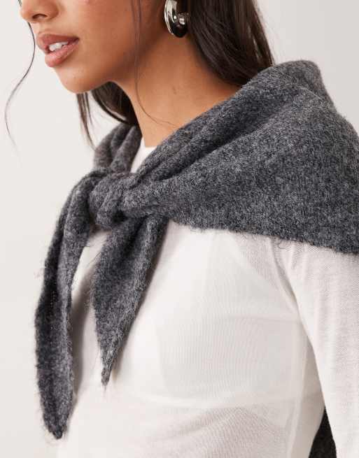ASOS DESIGN large triangle in charcoal grey, 2 of 3