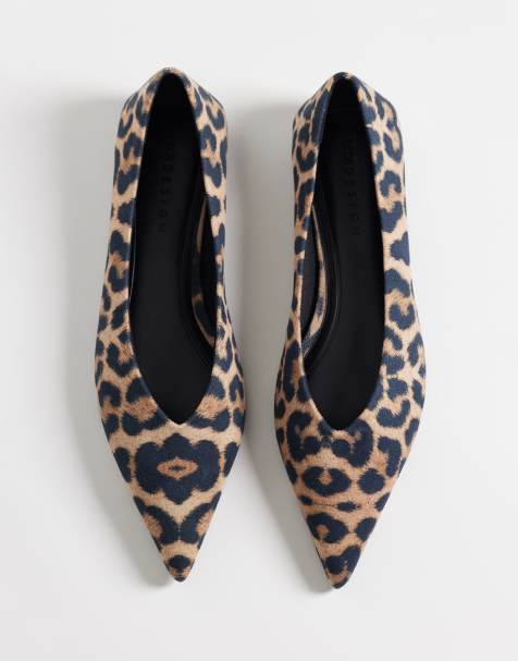 ASOS DESIGN Lari ballerina's met puntneus in luipaardprint - view 1