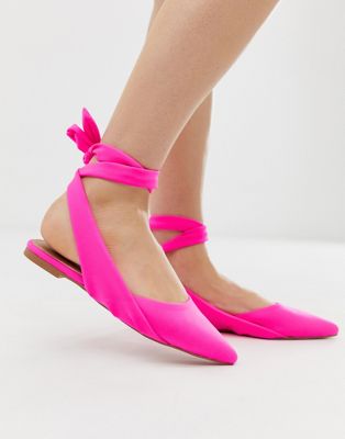 ASOS DESIGN – Laser – Neonrosa ballerinaskor med knytning runt benet
