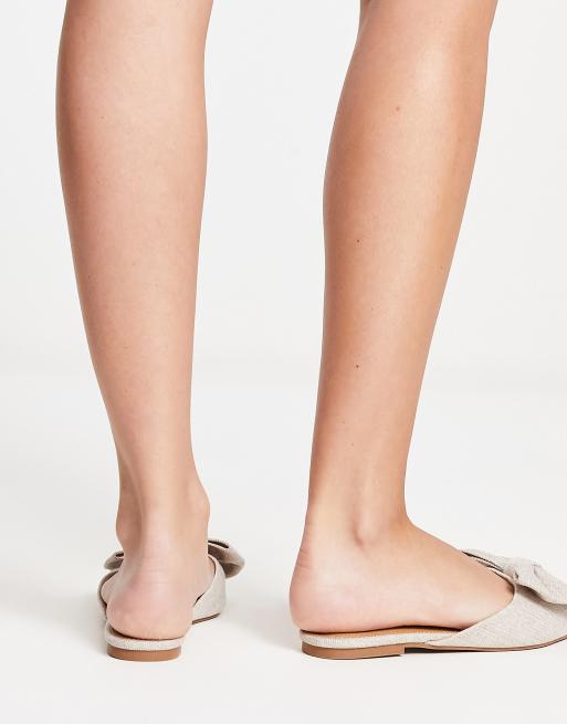 ASOS DESIGN Lass Spitze flache Mules mit ubergroBer Zierschleife aus Naturstoff ASOS