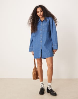 ASOS DESIGN - Lässiges Jeans-Hemdblusenkleid in Mittelblau