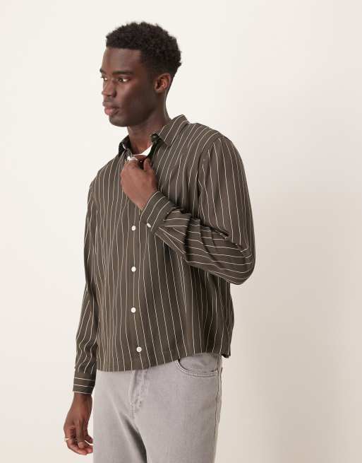 ASOS DESIGN – Lässiges, kastiges Hemd in Khaki mit Streifen