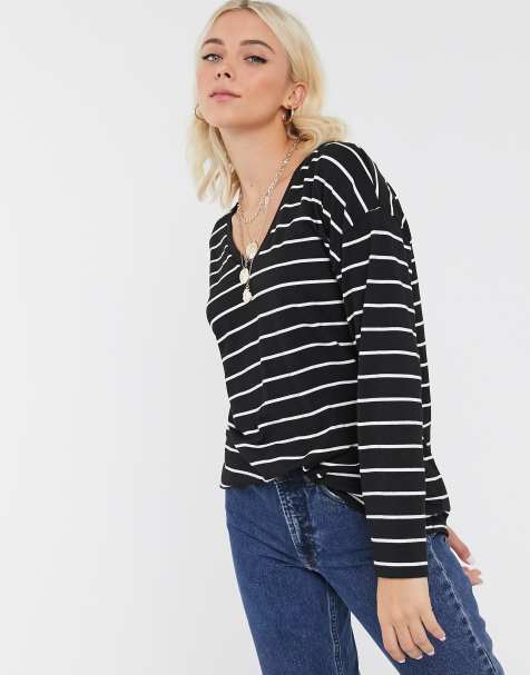 ASOS DESIGN – Lässiges T-Shirt mit V-Ausschnitt und Streifen an den Ärmeln