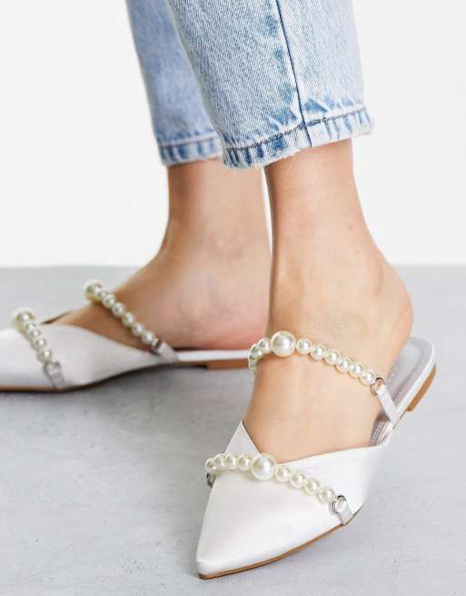 ASOS DESIGN - Lasting - Elfenbensfarvede ballerina-mules i satin med imiterede perler