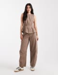 [ASOS DESIGN] ASOS DESIGN laundered seamed barrel pants with contrast stitch in taupe grey (part of a set) 12 Taupe Grey
