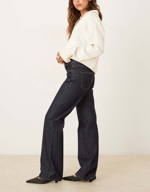 ASOS DESIGN - Lavtaljede jeans med lige ben i blækblå vask, 2 af 5
