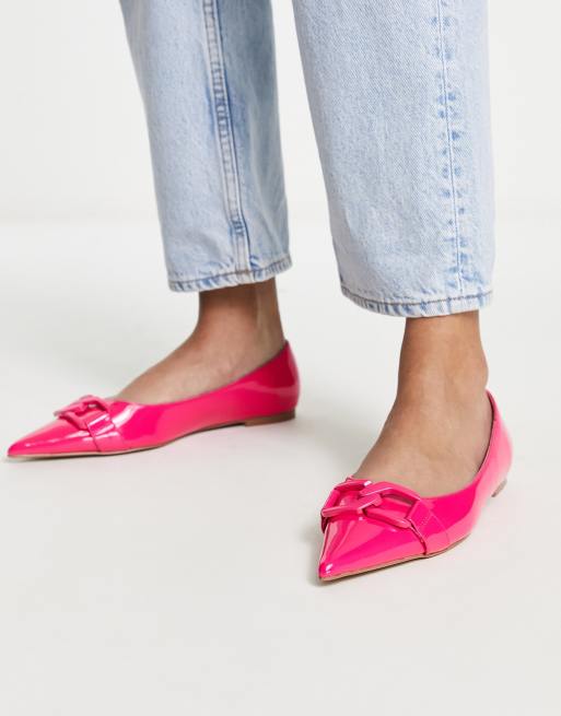 ASOS DESIGN – Lawless – Różowe balerinki z noskami w szpic i ozdobnym łańcuszkiem