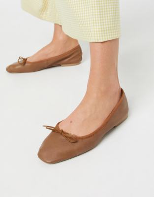 tan ballet pumps