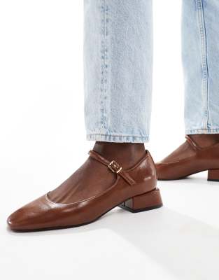 ASOS DESIGN - Lead - Mary-Jane-Ballerinas in Braun mit Absatz-Brown