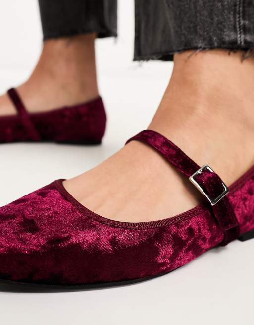 ASOS DESIGN – League – Mary-Jane-Ballerinas aus Samt in Burgunderrot, 2 von 4