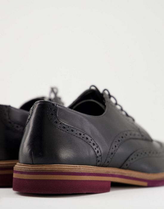 https://images.asos-media.com/products/asos-design-leather-brogue-in-black-leather-with-contrast-sole/201048938-3?$n_550w$&wid=550&fit=constrain