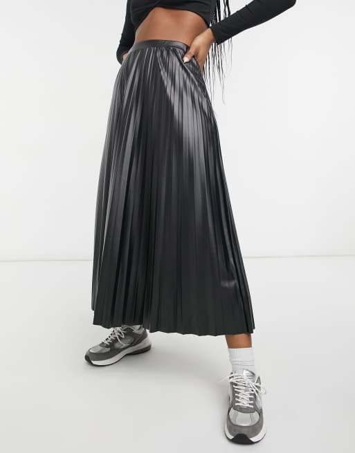 Black leather-look shop pleated midi skirt