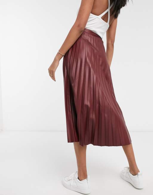 Burgundy leather shop pleated skirt